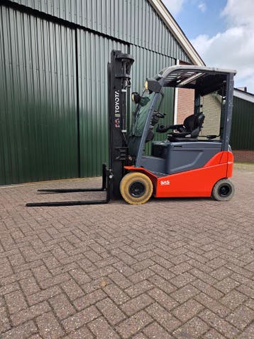 Toyota 8FBMKT25 Elektrische Heftruck BJ2017 Triple Sideshift, Heftruck, Ophalen of Verzenden, Toyota, Elektrisch