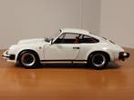 Minichamps 1:18 - Modelauto - Porsche 911 Carrera Coupé 3.2, Nieuw