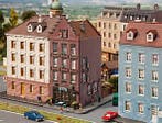 FALLER 232334 STADSHUIS MET BAR N, Nieuw