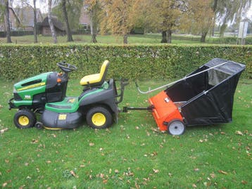 AGRIFAB gras- bladveegmachine (type 112 (cm.), opvang 708 lt, AGRIFAB, Nieuw, Ophalen of Verzenden, Opvangzak