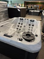 Showmodel - nieuw - Spa/ Jacuzzi 3 pers. 220V, Nieuw, Pomp, Vast