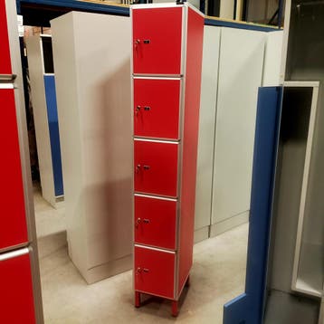 Zeer degelijke 5-deurs Aestic lockerkast - 195x32x42 cm, Ophalen of Verzenden, Nieuw