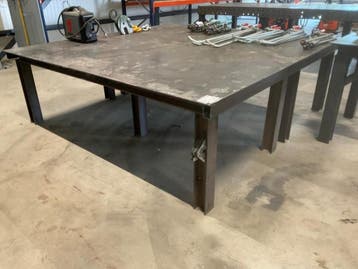 Online veiling: Stalen werktafel 2500 x 2550 x 81 cm, Doe-het-zelf en Verbouw, Werkbanken, Nieuw