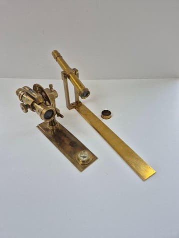Landmeetkundige apparatuur - Unbranded Antique Brass