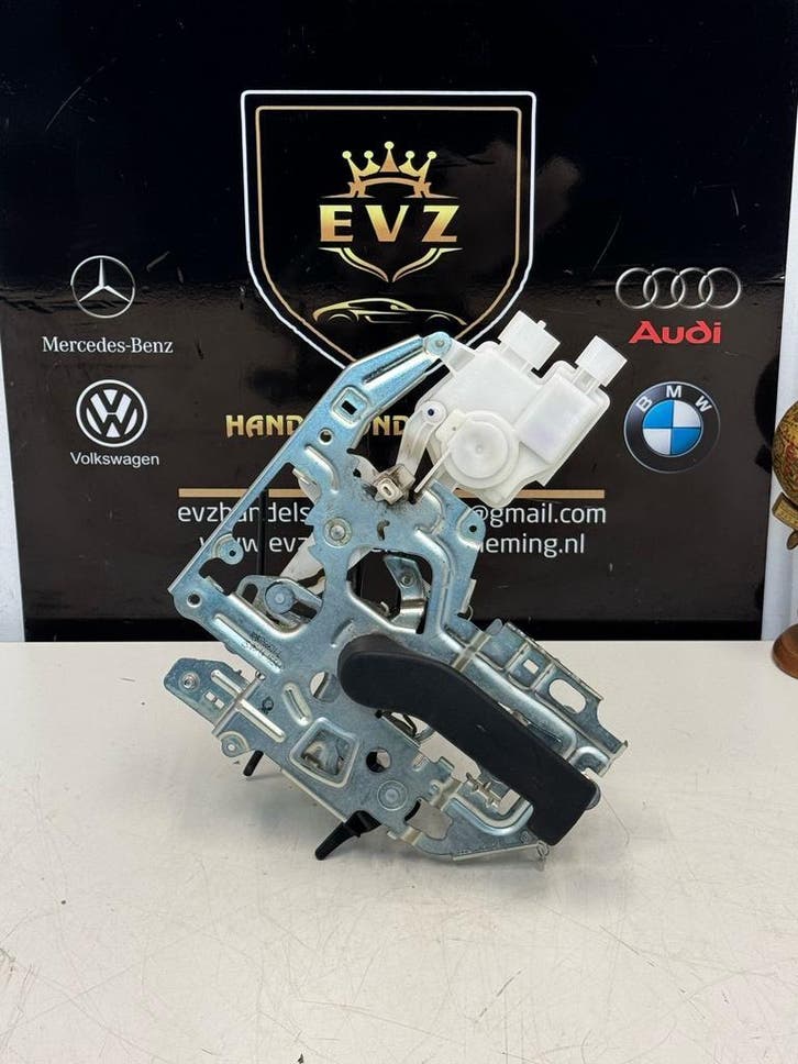 Renault Master slotvanger achterklep bj.2014 art.8200766631L, Auto-onderdelen, Carrosserie en Plaatwerk, Gebruikt, Renault, Achter