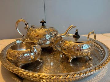 Sheffield - British Silversmith - Theepot (4) - Verzilverd -