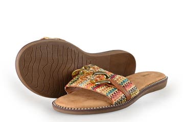 Graceland Slippers in maat 39 Cognac, Slippers, Overige kleuren, Verzenden, Zo goed als nieuw
