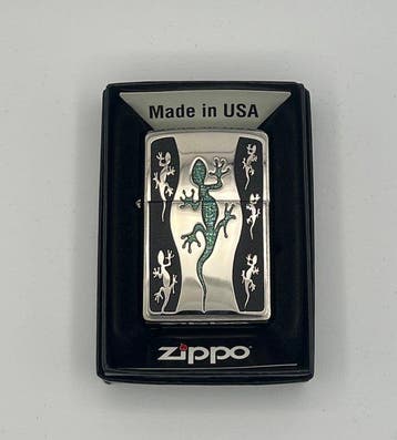 Zippo - Gecko / Lizard Green Glitter Emblem Edition 2009 -, Verzamelen, Nieuw