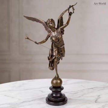 Beeld, XL sculptuur van de gevleugelde zegegodin Victoria 65