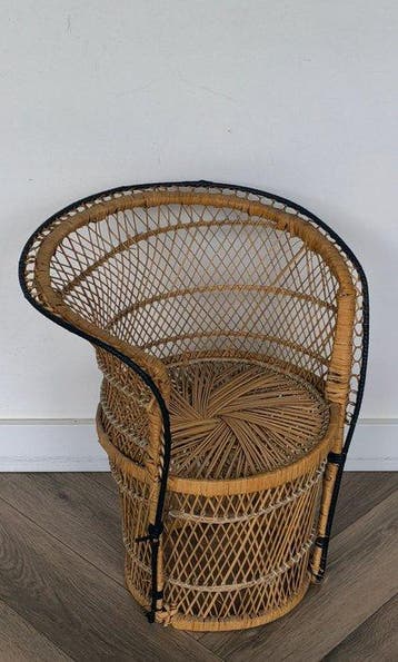 Handmade - Kinderstoel - Decoratieve kinder / poppen