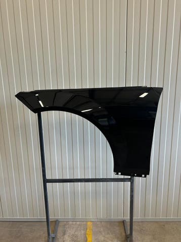 Spatbord linksvoor Mercedes C-klasse W204 OBSIDIANSCHWARZ, Mercedes-Benz, Voor, Nieuw, Ophalen of Verzenden