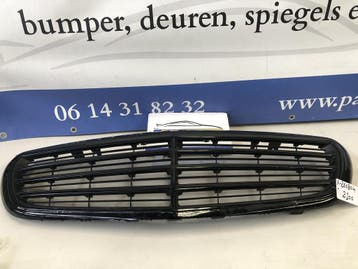 Gebruikte voorgrille voor Mercedes Benz C-Klasse (W204) 2007, Ophalen of Verzenden, Nieuw