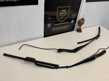 Tesla Model 3 4x4 Dual ruitenwisser arm set rechts en links, Gebruikt
