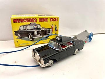 Asahi & SKK - Blikken speelgoedauto - Mercedes Benz 230S