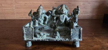 Antiek Shaivite huisaltaar (Panchayatana) 11,5 x 12 cm -
