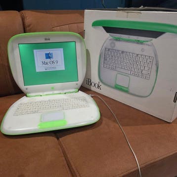 Apple iBook G3 Clamshell - Key Lime (Lime Green) 366MHz -, Nieuw