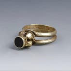 Byzantijns Electrum Ring met trompetvormige zetting