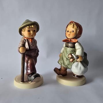 Goebel - Beeldje - Hummel #562 - Grandpas boy - TMK7 &