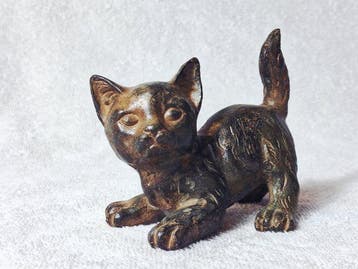 Pierre Chenet (XX-XXI) - sculptuur, Le Chat joueur - 7.8 cm