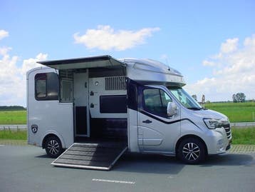 Paragan Equistar 3XL Renault - Hengstenuitvoering, Dieren en Toebehoren, Paarden en Pony's | Trailers en Aanhangwagens, Ophalen