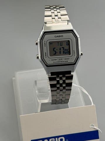 Casio Iconic Vintage Silver LCD Digital Watch | Retro, Nieuw