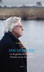 Jan Siebelink en de geschiedenis achter knielen op een bed, Boeken, Verzenden, Zo goed als nieuw, Fred van Lieburg