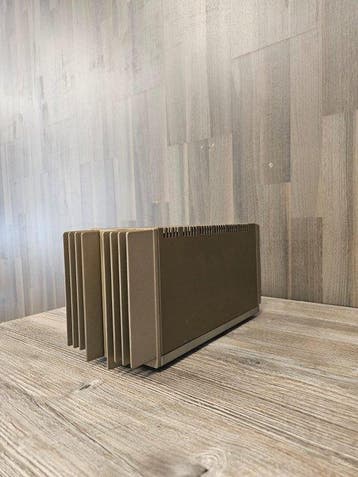 Quad - 303 Solid state eindversterker, Nieuw