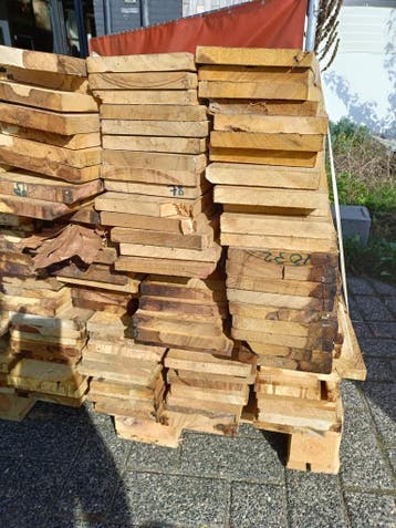 Famiré plank 137x14x2cm, Doe-het-zelf en Verbouw, Ophalen, Gebruikt, Hout, Minder dan 20 mm
