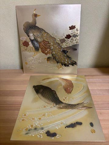 Set of 2 Fine Chokin Metal Engraving Panels - Peacock &, Antiek en Kunst