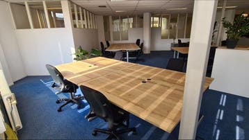 Refurbished Ahrend verstelbare bureaus,  vanafprijs per stuk, Huis en Inrichting, Bureaus, Ophalen of Verzenden, Zo goed als nieuw
