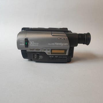Sony CCD-TR820E Hi8 camera, Video8 camera