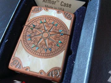 Zippo - Armor Case Compass Rose Shell Inlay – Copper –, Verzamelen, Nieuw