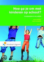 Hoe ga je om met kinderen op school 9789001774370, Boeken, Zo goed als nieuw