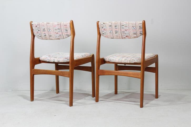 2x Deens design eetkamerstoelen Erik Buch, Huis en Inrichting, Stoelen, Twee, Gebruikt, Hout, Stof