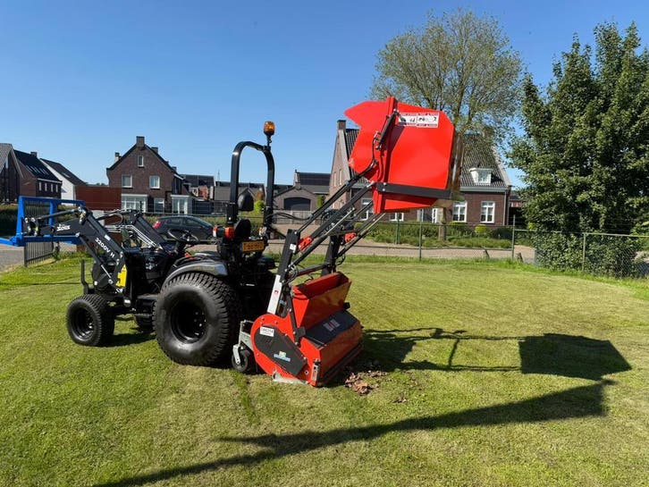 Muratori MT31RH-130 klepelmaaier met hoog lossende opvangbak, Zakelijke goederen, Machines en Bouw | Tuin, Park en Bosbouw, Maaier