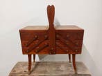 Naaidoos - Hout - Vintage naaikoffer, Antiek en Kunst