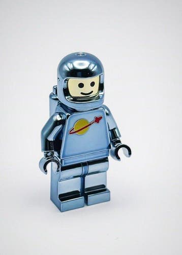 Lego Minifiguur - Classic Space - Chrome Plated Sand Blue, Kinderen en Baby's, Speelgoed | Duplo en Lego, Nieuw