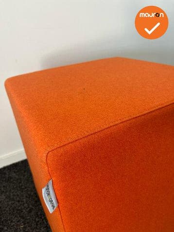 Rohde & Grahl - Poef - met wielen - 47.5x45x45cm - Oranje, Werkplek, Ophalen of Verzenden, Gebruikt, Overige typen