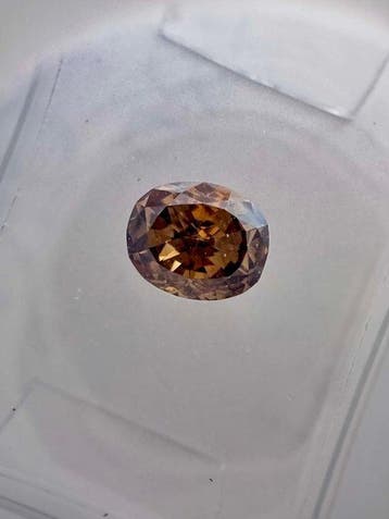 1 pcs Diamant (Natuurlijk gekleurd) - 0.78 ct - Ovaal -, Nieuw