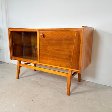 Vintage sideboard/ televisiekast hoogglans noot, Bilea, Huis en Inrichting, 100 tot 150 cm, Vintage, Ophalen of Verzenden, Zo goed als nieuw