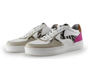 Maruti Sneakers in maat 39 Overig, Kleding | Dames, Schoenen, Overige kleuren, Verzenden, Maruti, Sneakers of Gympen
