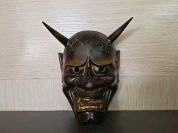 Noh masker - IJzer - Nanbu Ironware Hannya (Zonder