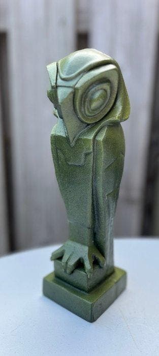 Beeld, Art Deco uil naar Johan Coenrad Altorf van gietijzer.