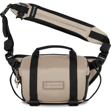 WANDRD Rogue Sling 4l Yuma Tan V2, Audio, Tv en Foto, Ophalen of Verzenden, Nieuw, Overige typen, Overige merken