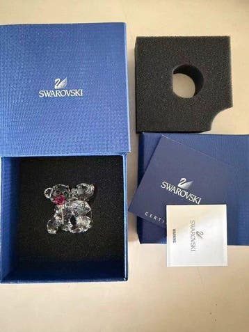 Swarovski - Beeldje - Kris Bears - A rose for you - 1077419