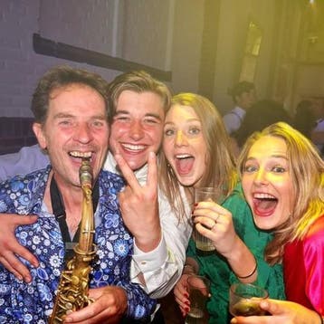 DJ + saxofonist voor unieke beleving, Solo-artiest