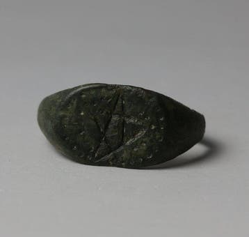 Middeleeuwen, kruisvaardersperiode Brons Ring met een