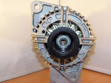 Dynamo 140A Iveco nieuw, Verzenden, Nieuw