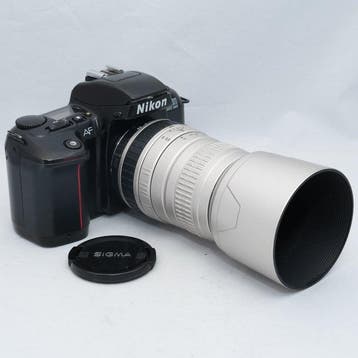 Nikon F-601 Quartz Date with Sigma 100-300mm f/4.5-6.7 DL, Nieuw