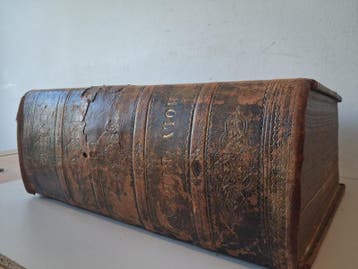 Henry, Matthew (kanttekeningen)-The Family Devotional Bible, Boeken, Verzenden, Gelezen